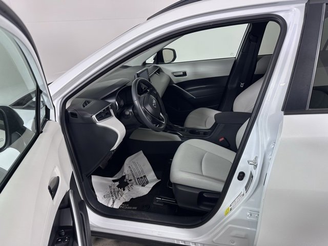 Used 2022 Toyota Corolla Cross LE image 20