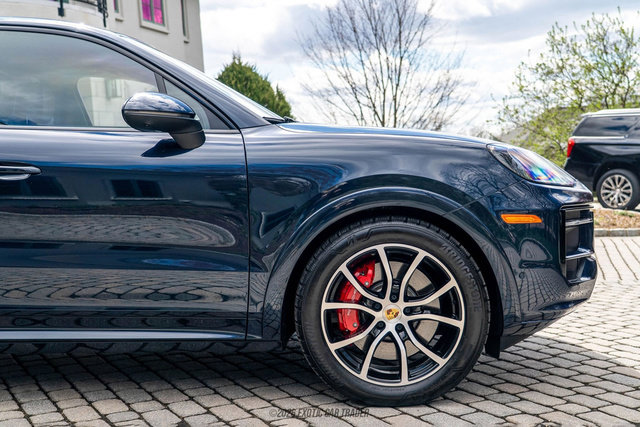 Used 2024 Porsche Cayenne S image 11