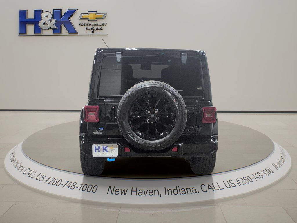 Used 2021 Jeep Wrangler Unlimited Sahara AWD/4WD image 5