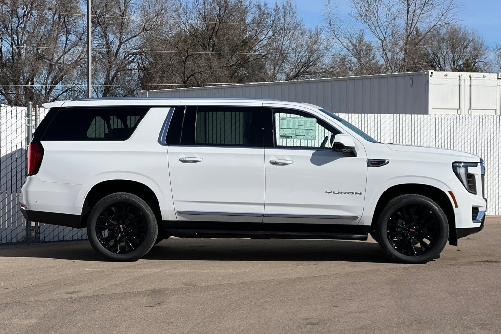 New 2026 GMC Yukon XL Elevation w/ Elevation Premium Package image 3