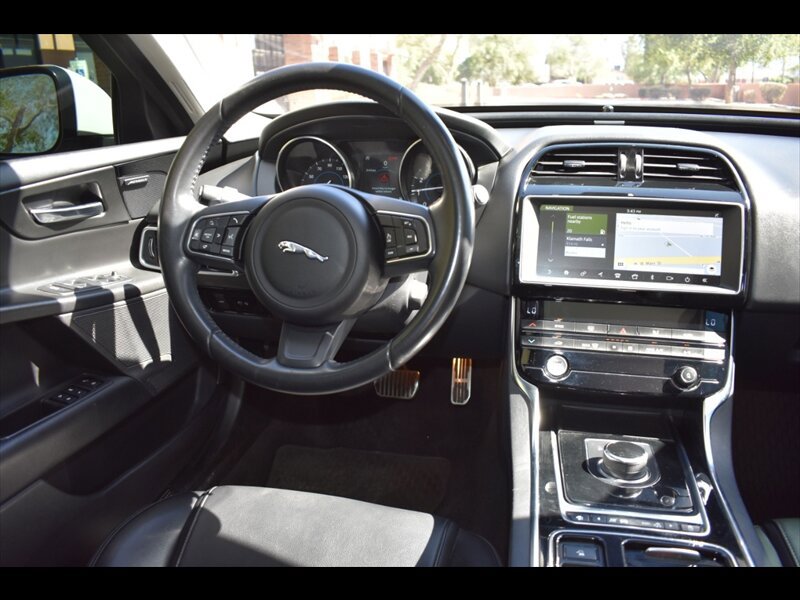 Used 2019 Jaguar XE Premium RWD image 30