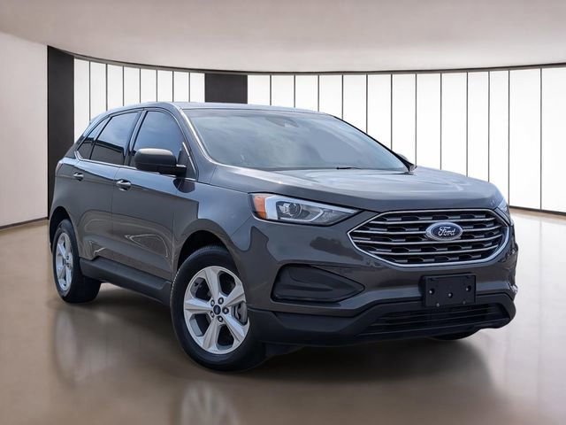 Used 2019 Ford Edge SE FWD image 3