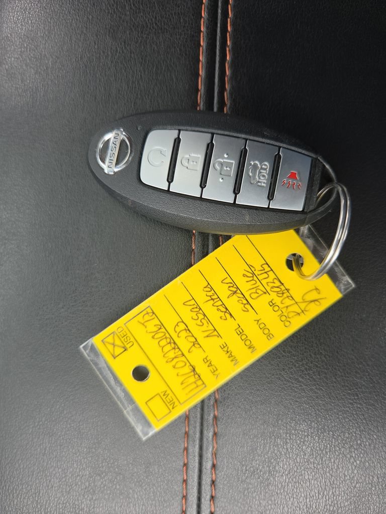 Used 2023 Nissan Sentra SR w/ SR Premium Package FWD image 43
