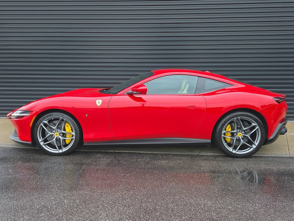 Used 2024 Ferrari Roma RWD image 2