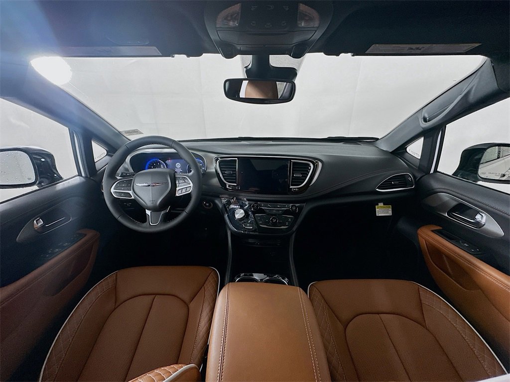 New 2026 Chrysler Pacifica Pinnacle image 9