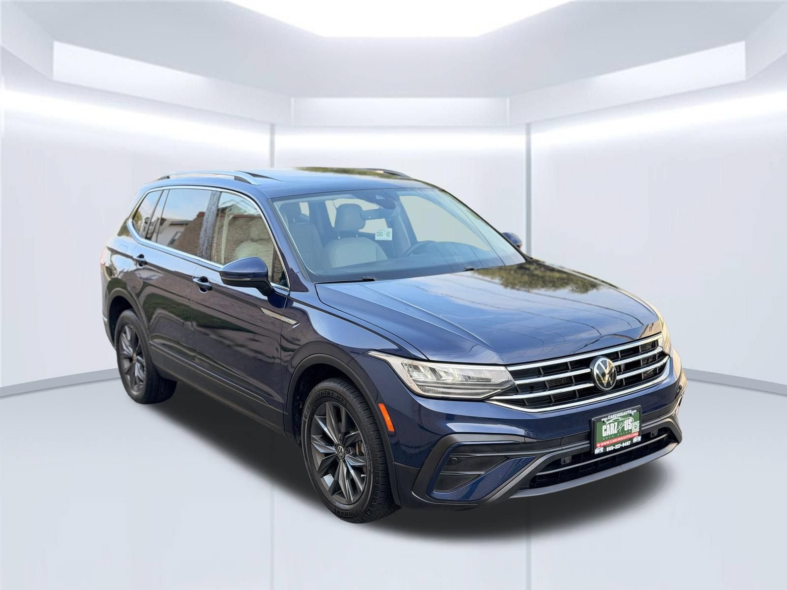 Used 2022 Volkswagen Tiguan SE AWD/4WD image 3