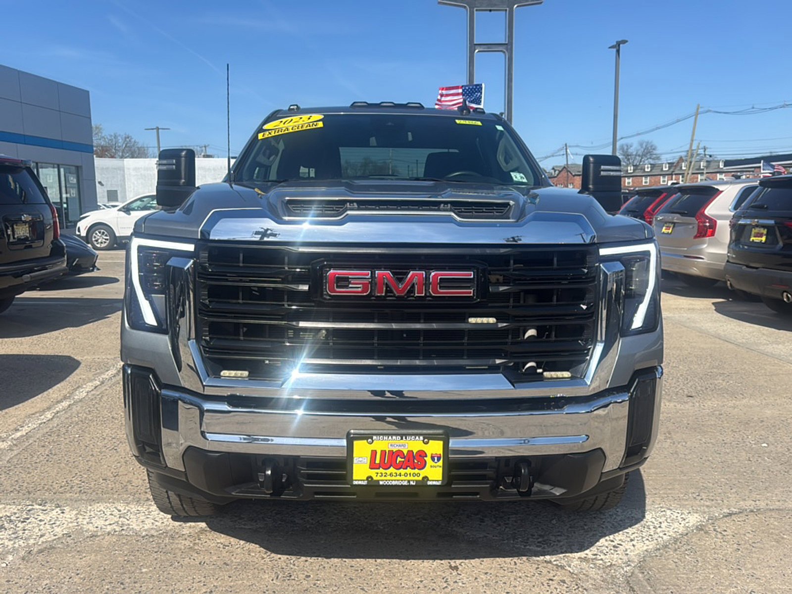 Used 2024 GMC Sierra 2500 Pro w/ Convenience Package AWD/4WD image 3