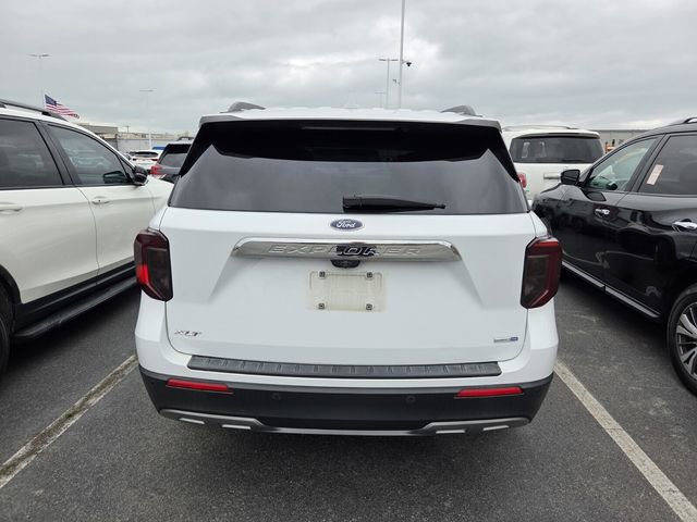 Used 2020 Ford Explorer XLT w/ Equipment Group 202A image 6