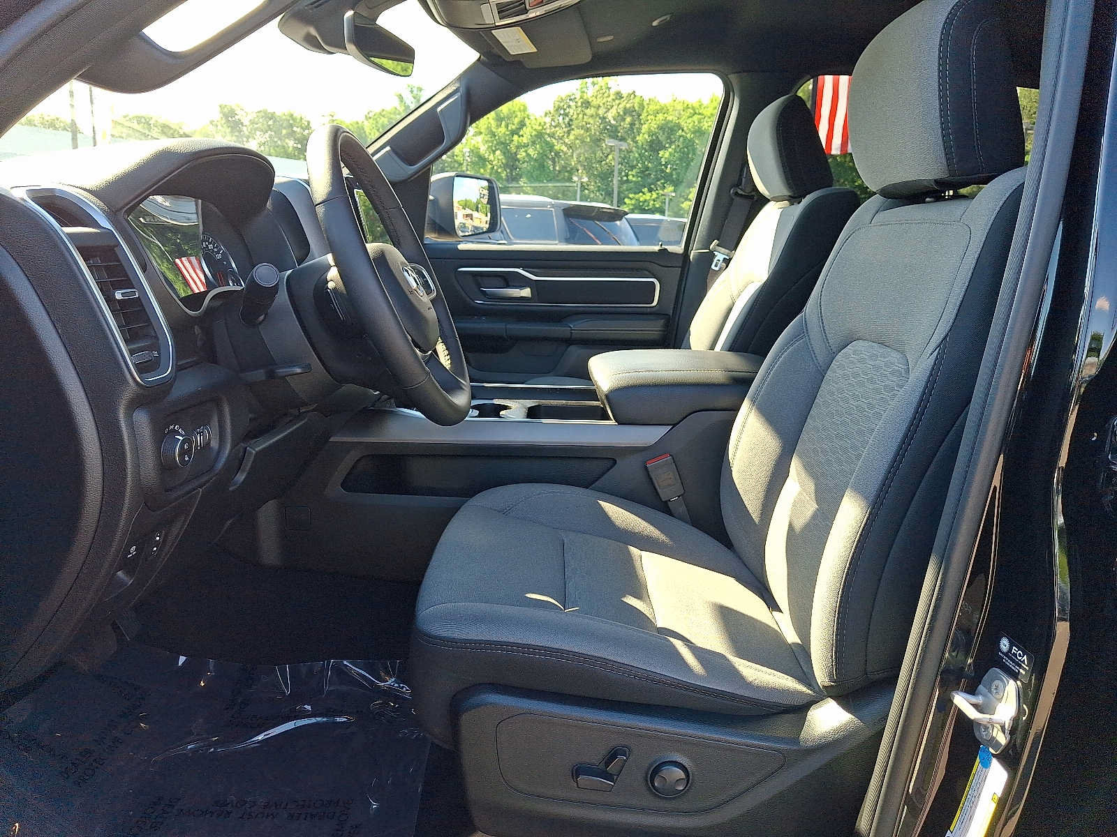 Used 2025 RAM 1500 Big Horn AWD/4WD image 14