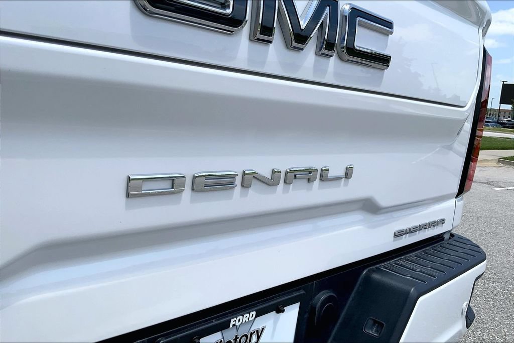 Used 2024 GMC Sierra 2500 Denali Ultimate w/ Max Trailering Package AWD/4WD image 8