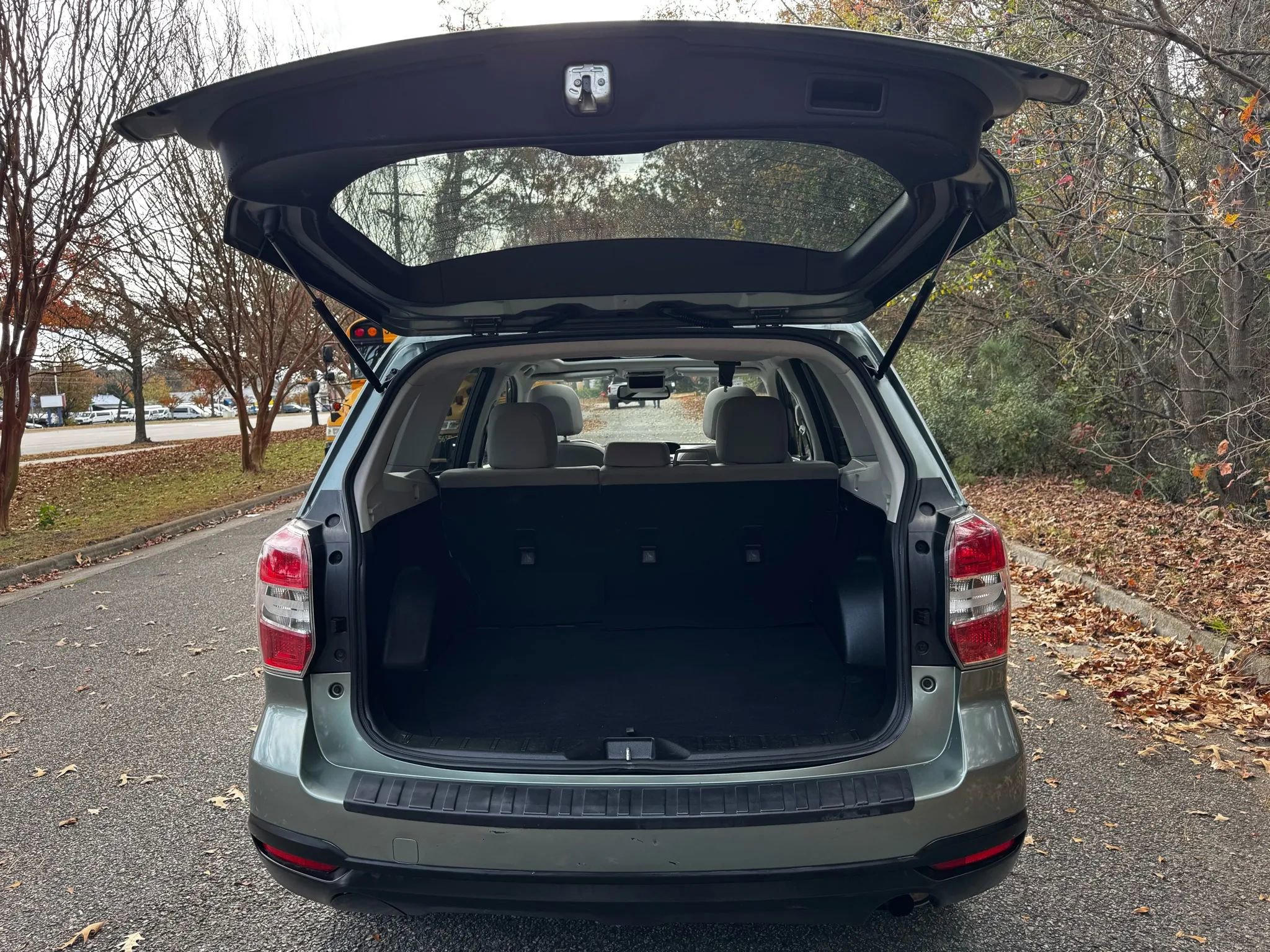 Used 2016 Subaru Forester 2.5i Premium w/ Popular Package #2 image 4