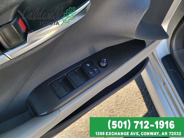 Used 2022 Toyota Camry LE image 11