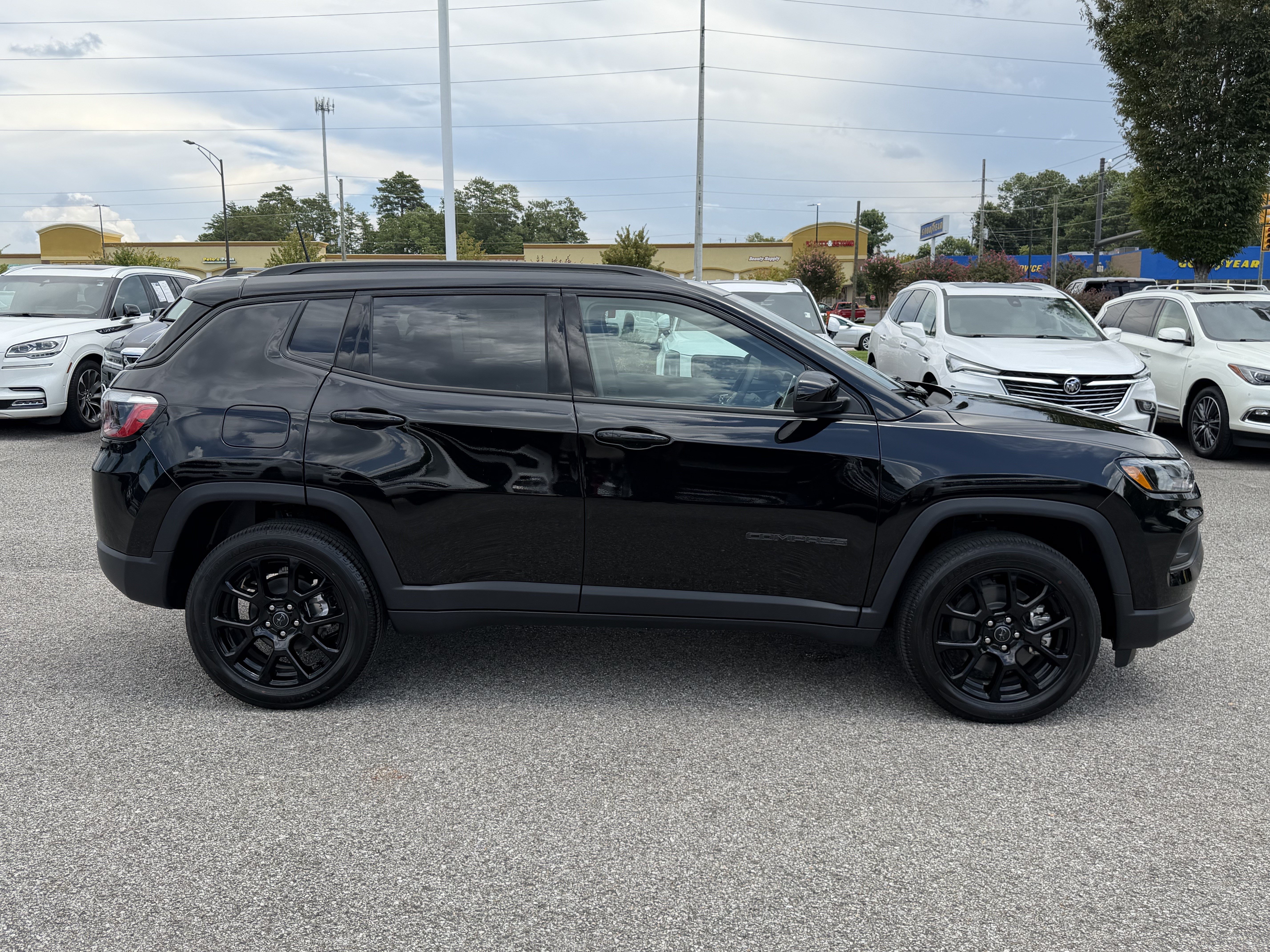 New 2026 Jeep Compass Latitude AWD/4WD image 11