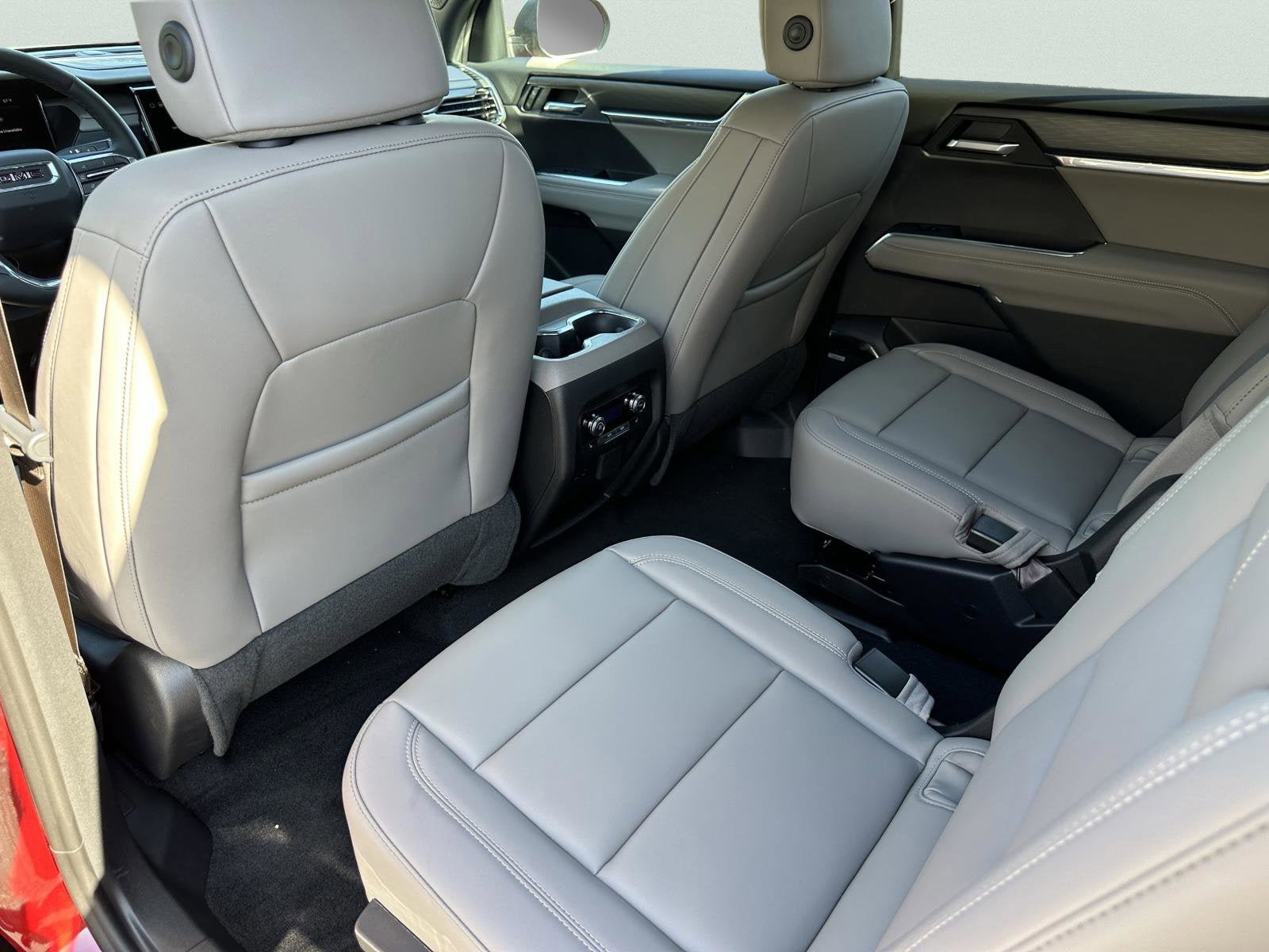 New 2026 GMC Acadia Elevation w/ Black Edition FWD image 18