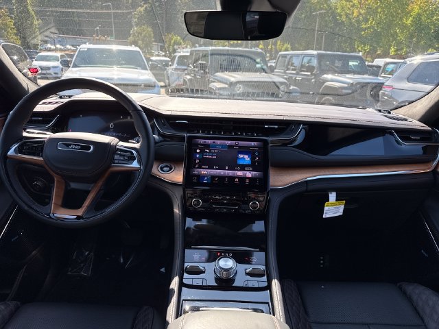 New 2025 Jeep Grand Cherokee Summit AWD/4WD image 11