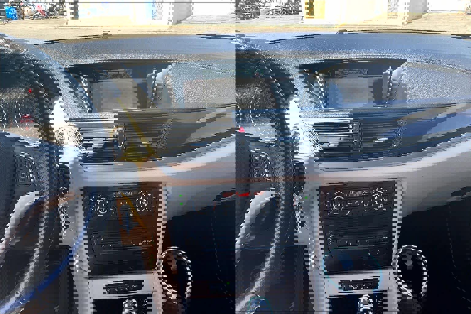 Used 2015 BMW X1 xDrive28i image 6