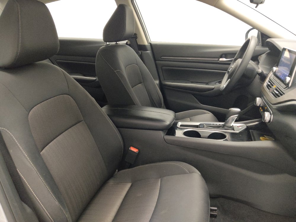 Used 2024 Nissan Altima 2.5 SV image 21