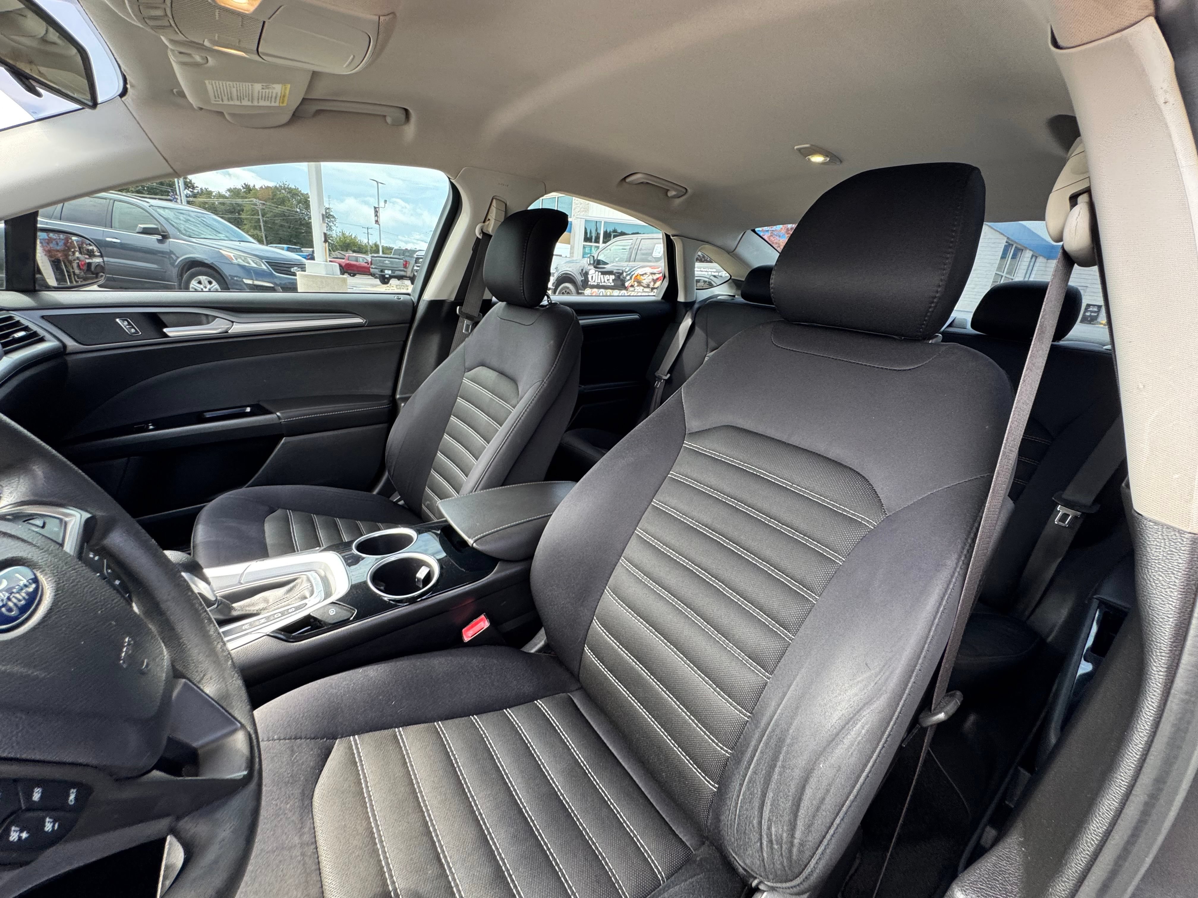 Used 2014 Ford Fusion SE FWD image 23