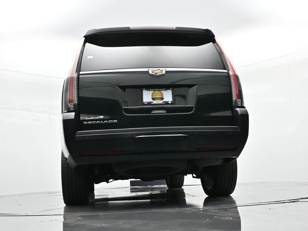 Used 2016 Cadillac Escalade Luxury AWD/4WD image 38