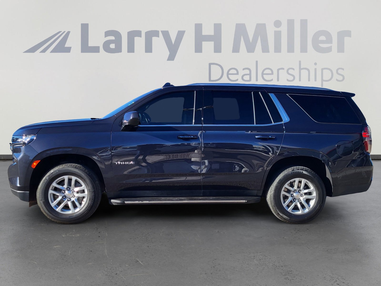 Used 2023 Chevrolet Tahoe LS image 2