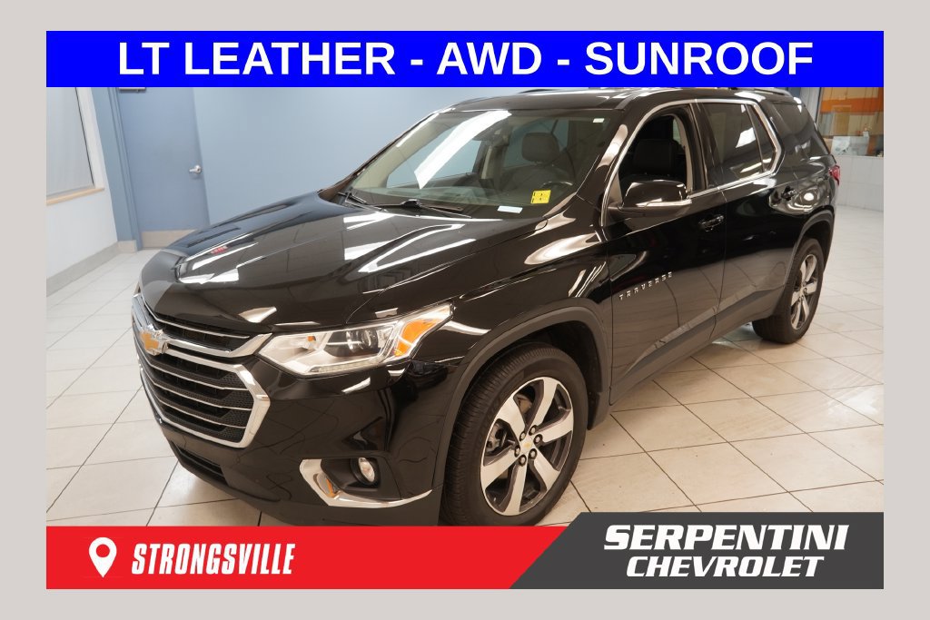 Used 2021 Chevrolet Traverse LT w/ LT Premium Package AWD/4WD image 1