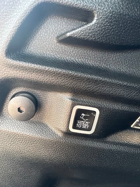 Used 2022 Jeep Grand Cherokee L Limited AWD/4WD image 24
