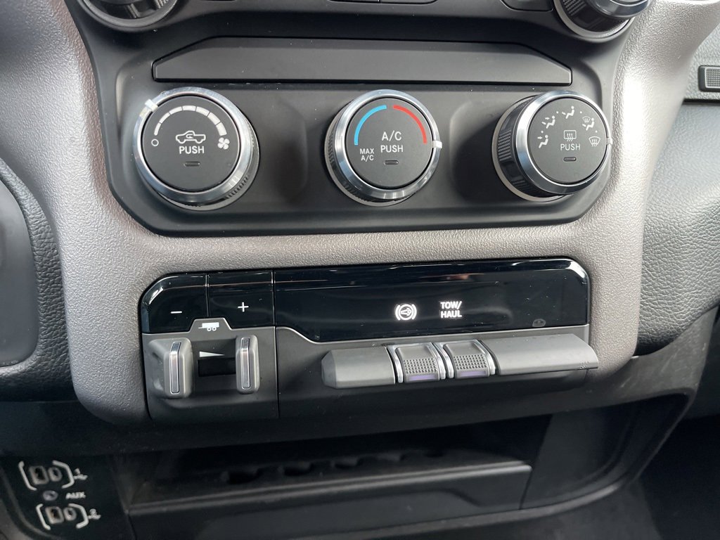 Used 2024 RAM 2500 Big Horn image 13