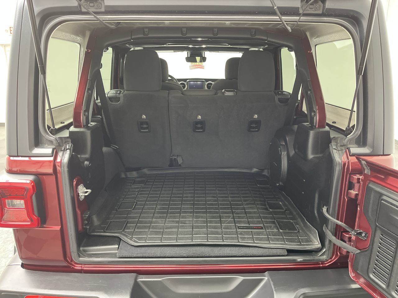 Used 2021 Jeep Wrangler Unlimited Sport AWD/4WD image 28