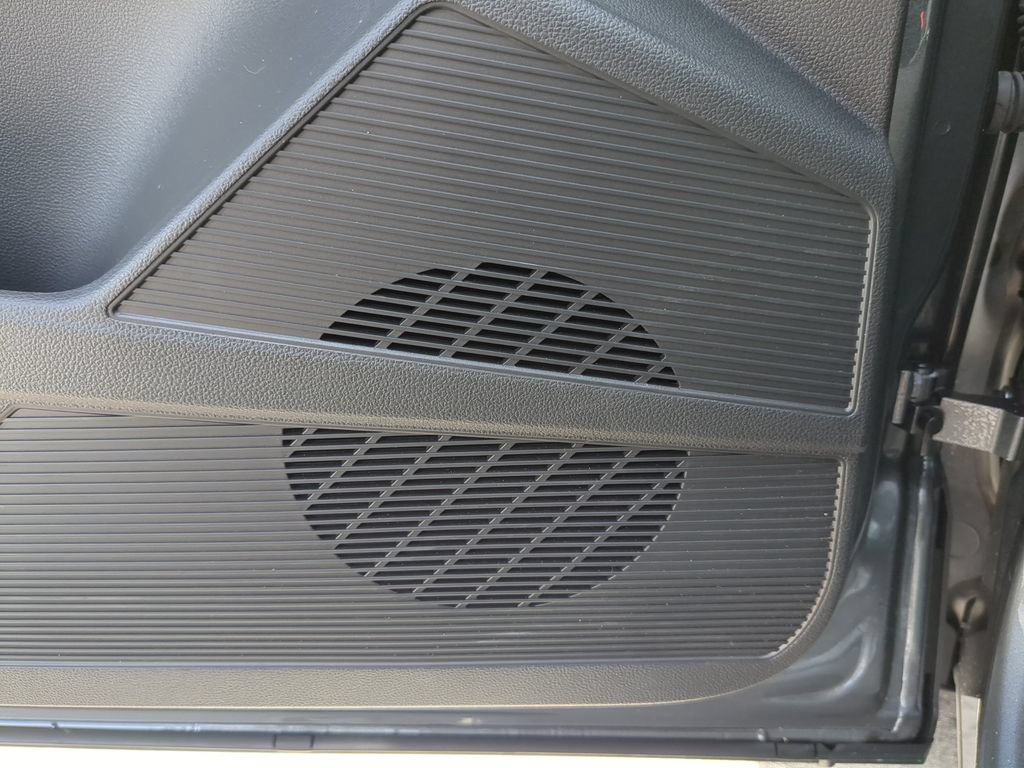 Certified 2025 Volkswagen Taos S FWD image 17