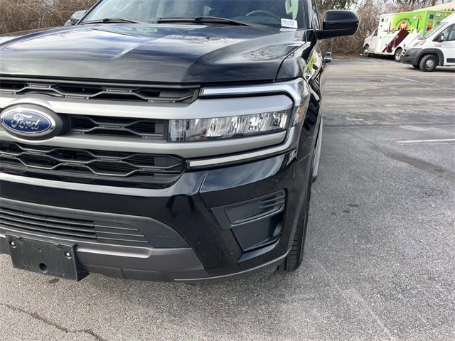 Used 2024 Ford Expedition Max XLT image 9