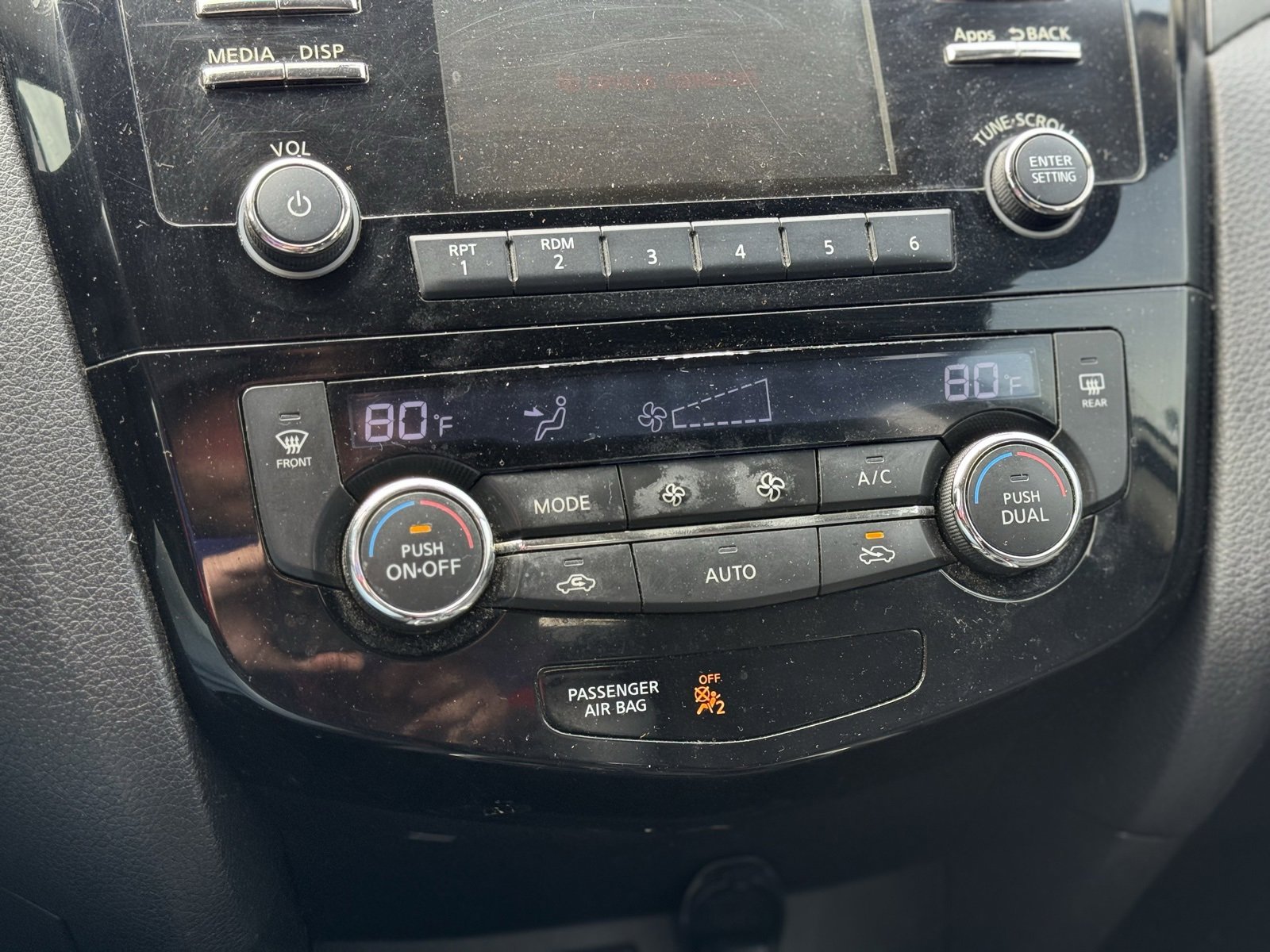 Used 2014 Nissan Rogue SV image 21