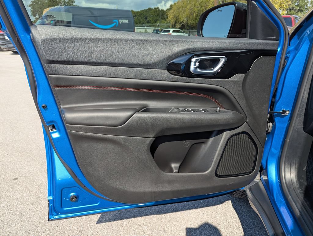 New 2026 Jeep Compass Trailhawk AWD/4WD image 17
