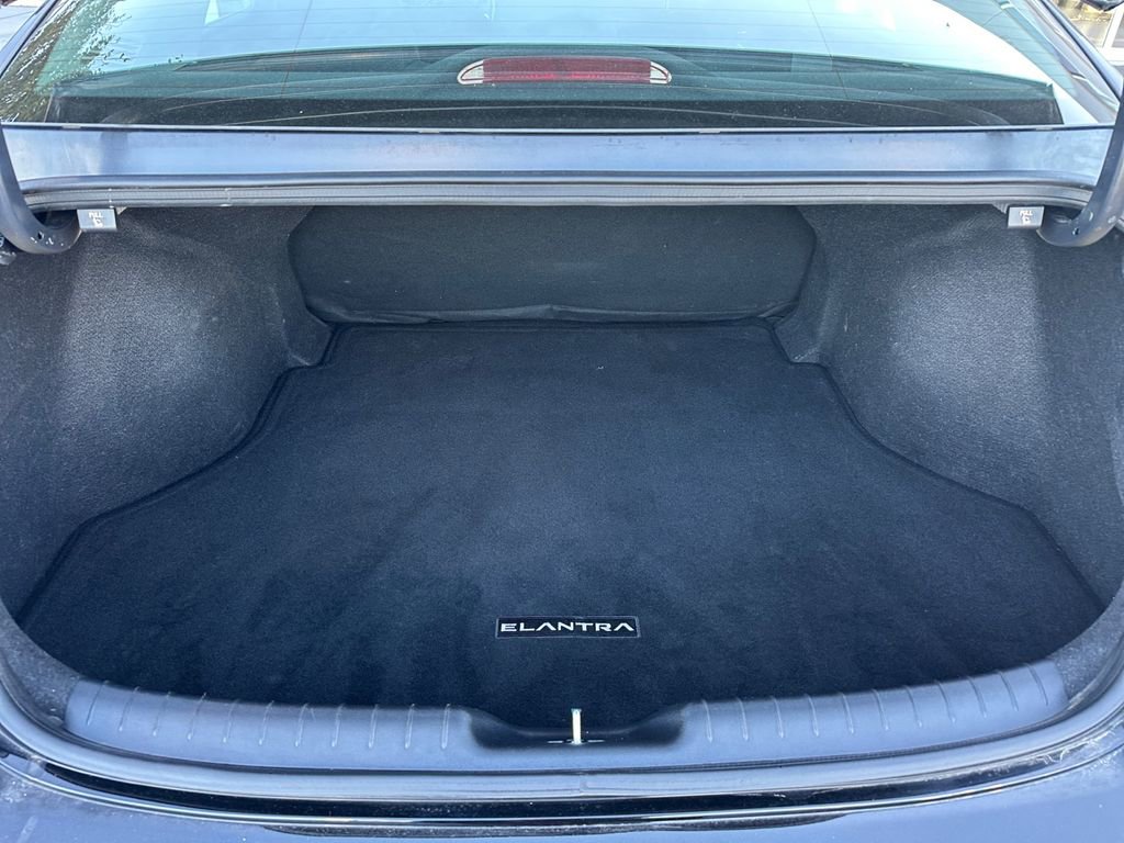 Used 2023 Hyundai Elantra SEL w/ Convenience Package image 28