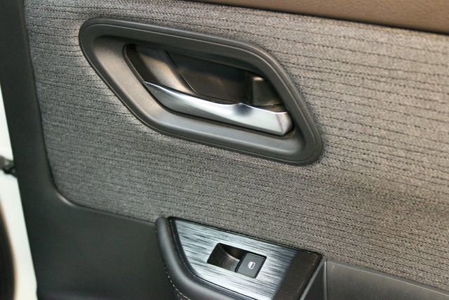 Used 2021 Nissan Rogue SV image 13