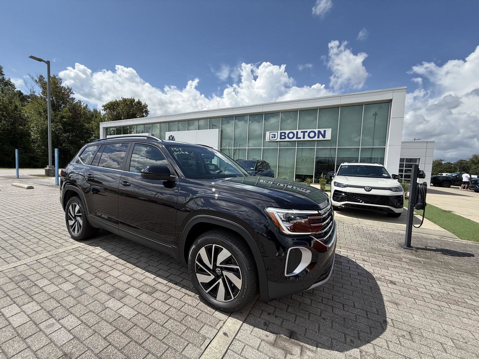 New 2026 Volkswagen Atlas SE image 3