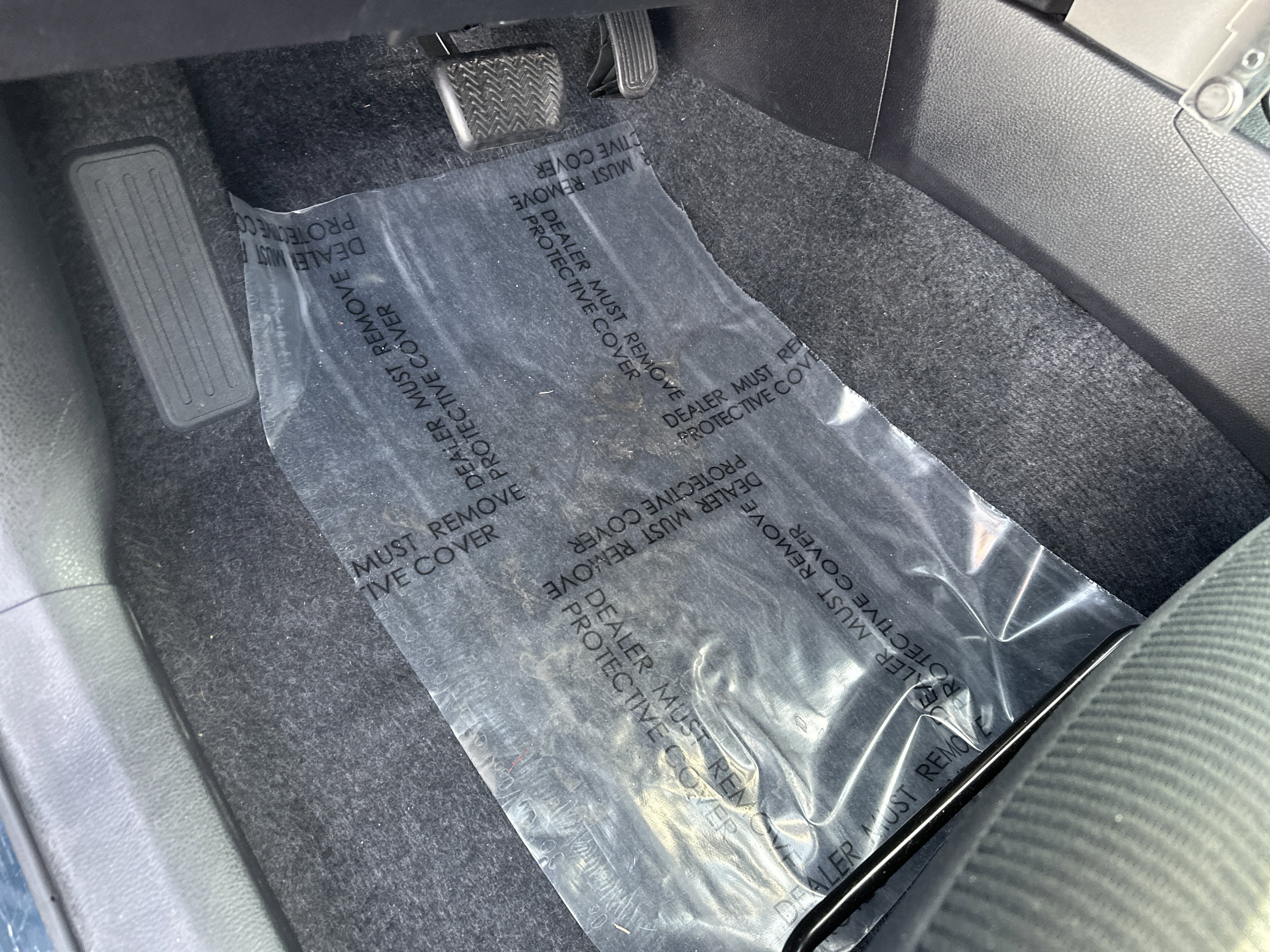 Used 2018 Toyota RAV4 LE image 17