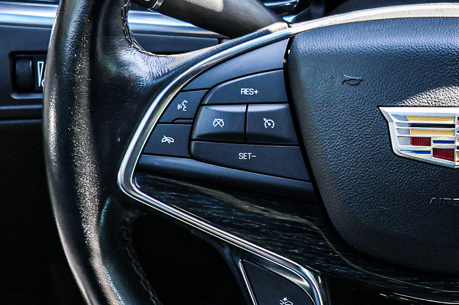 Used 2022 Cadillac XT5 Premium Luxury AWD/4WD image 24