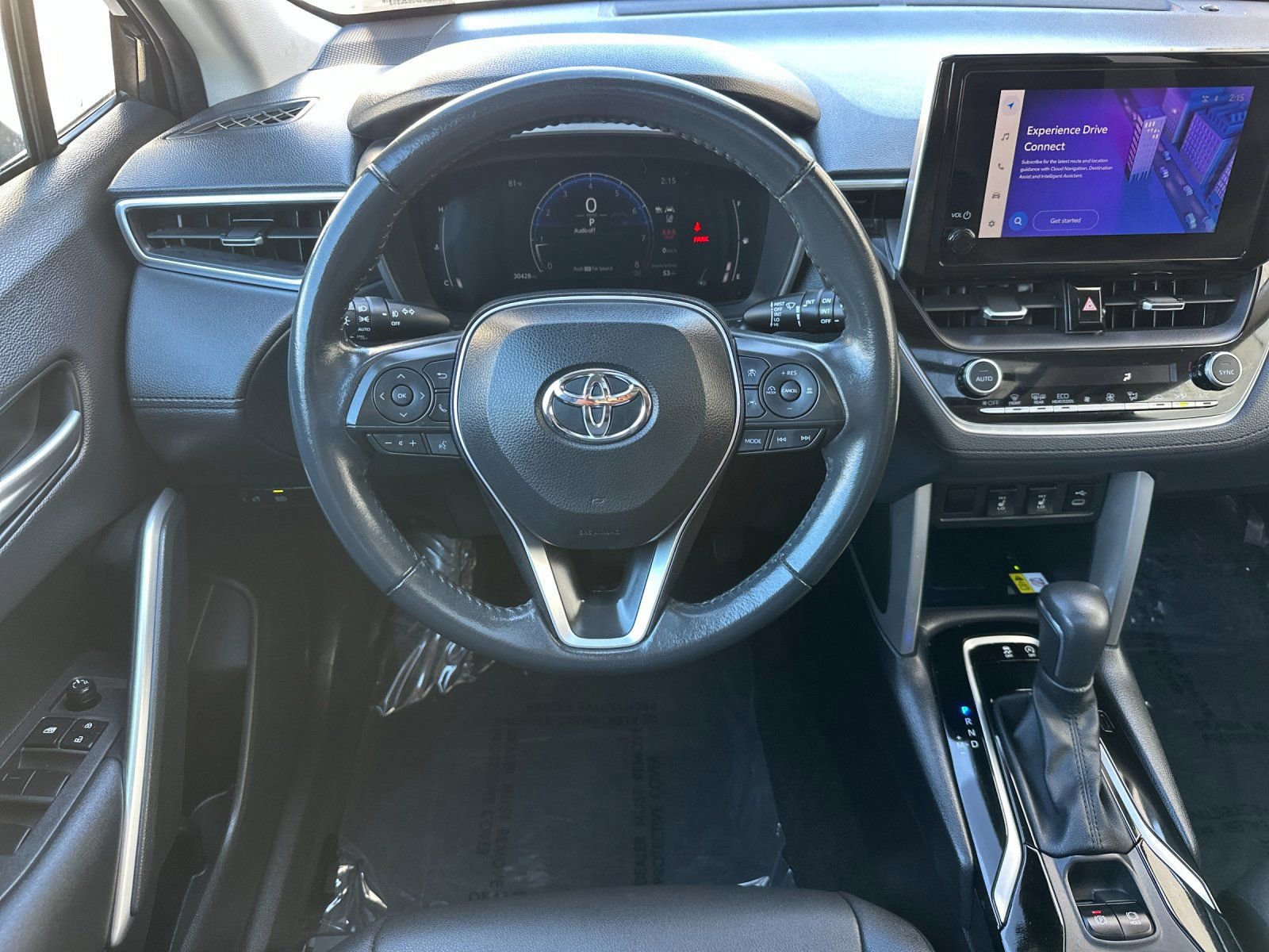 Used 2023 Toyota Corolla Cross XLE w/ Convenience Package AWD/4WD image 16