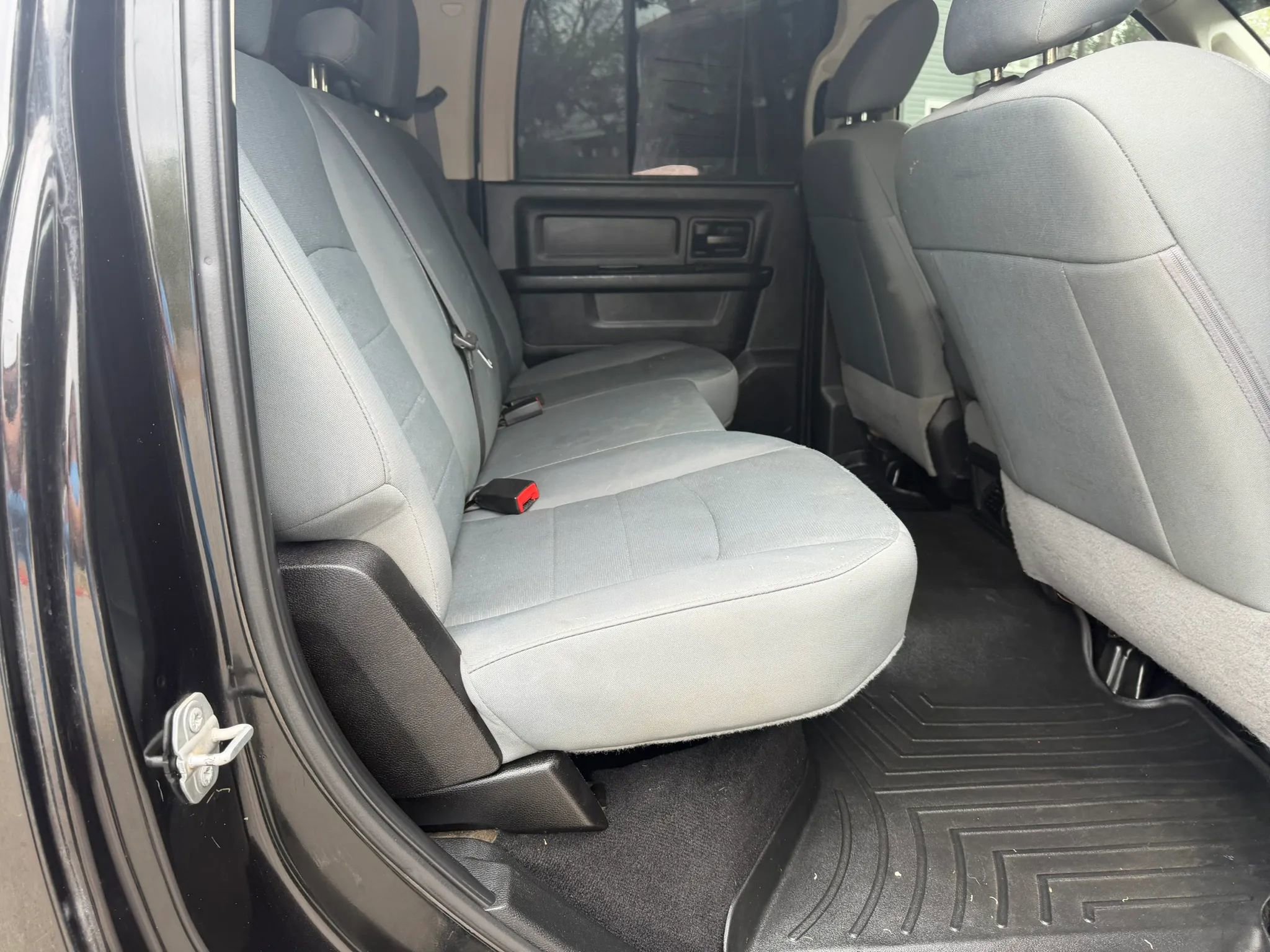 Used 2018 RAM 2500 Tradesman w/ Chrome Appearance Group AWD/4WD image 11