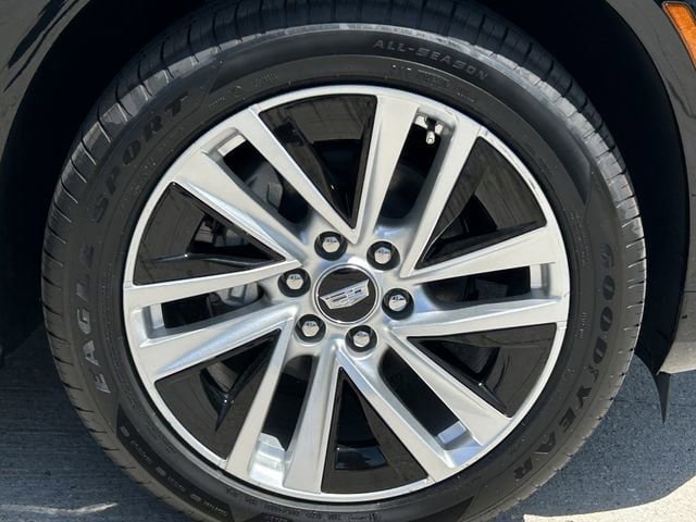 New 2026 Cadillac Vistiq Premium Luxury AWD/4WD image 3