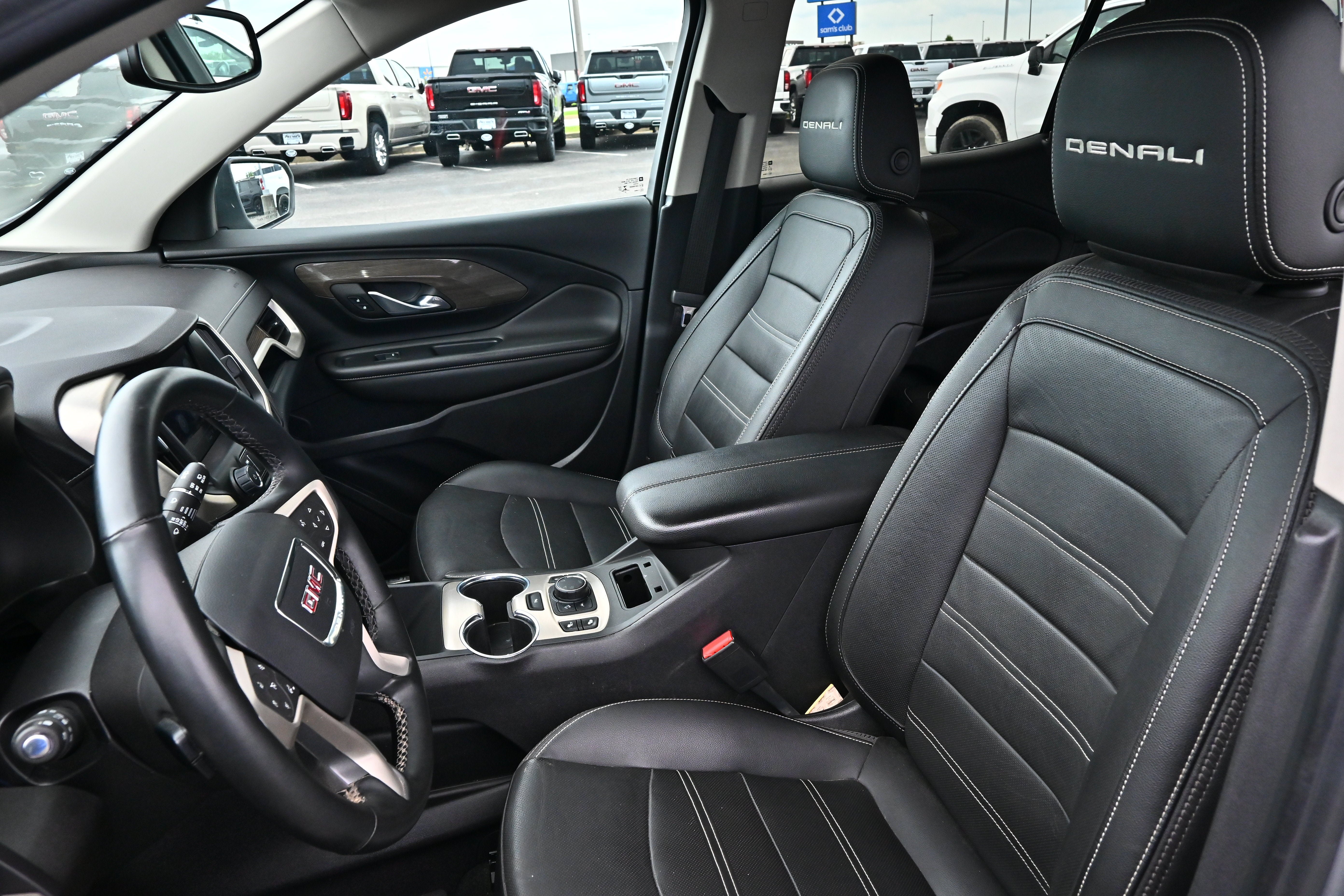 Used 2023 GMC Terrain Denali w/ LPO, Floor Liner Package AWD/4WD image 23