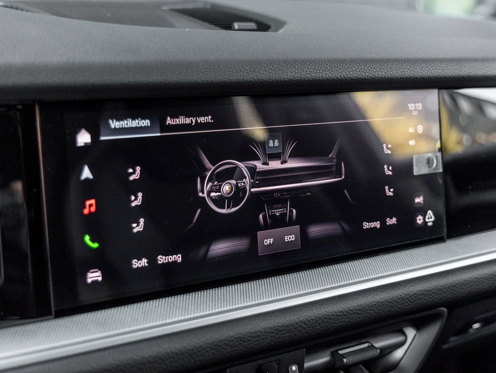 Certified 2025 Porsche Cayenne image 26