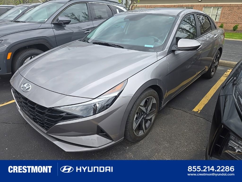 Used 2023 Hyundai Elantra SEL w/ Convenience Package image 10