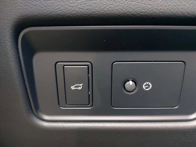 New 2026 Jaguar F-PACE R-Dynamic S image 22