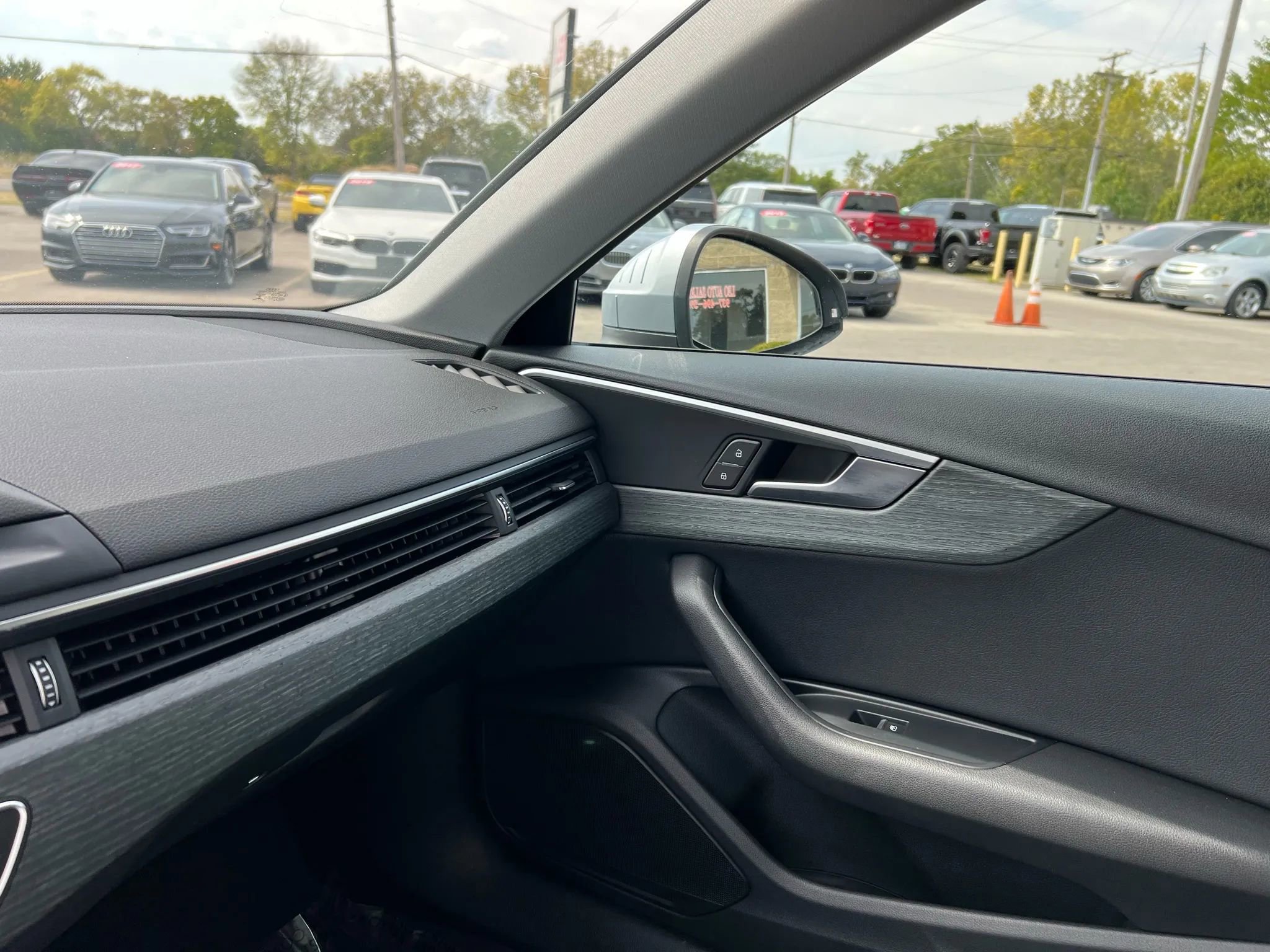 Used 2018 Audi A4 2.0T Ultra Premium w/ Convenience Package image 15