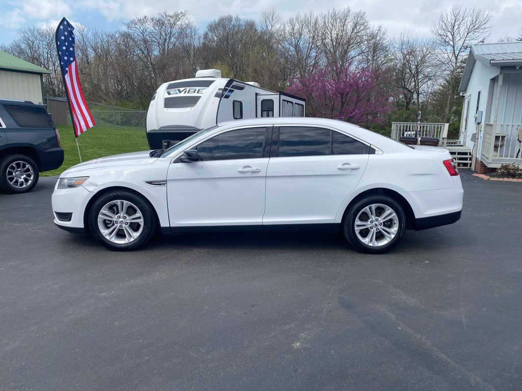 Used 2015 Ford Taurus Limited FWD image 8