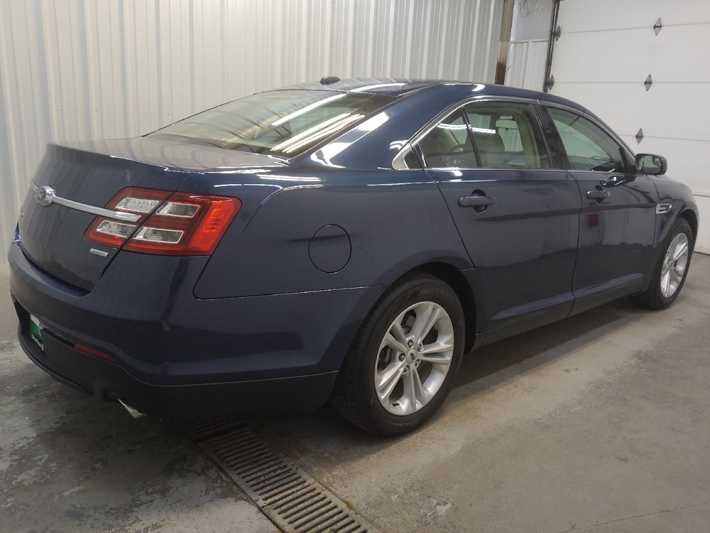 Used 2017 Ford Taurus SE FWD image 10