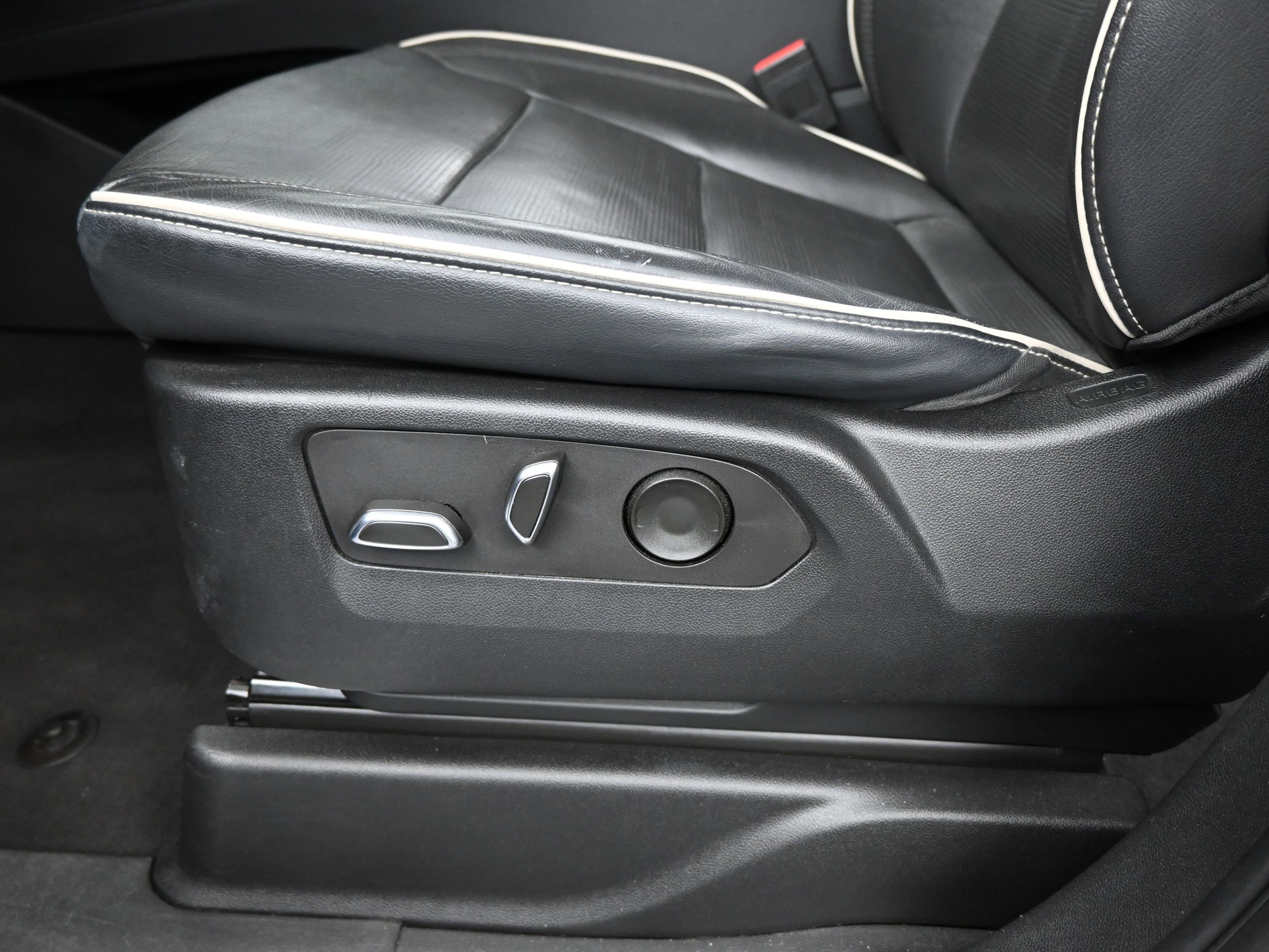 Used 2023 Cadillac Escalade ESV Sport image 5