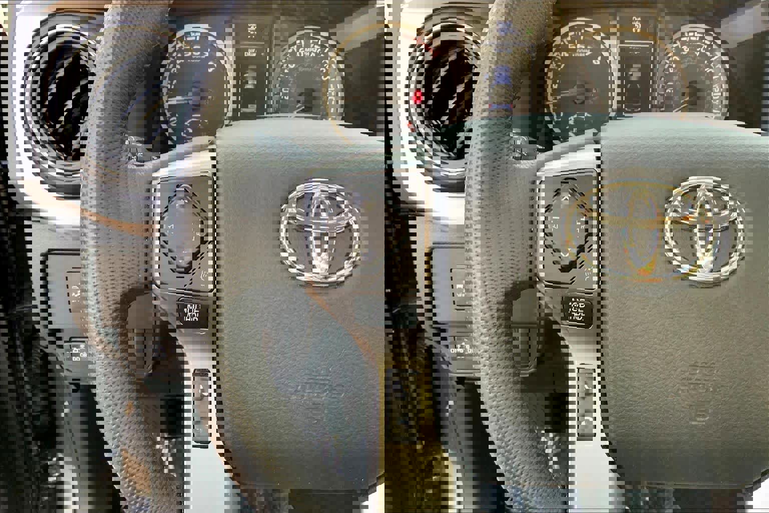 Used 2023 Toyota Tacoma SR5 w/ Technology Package image 23