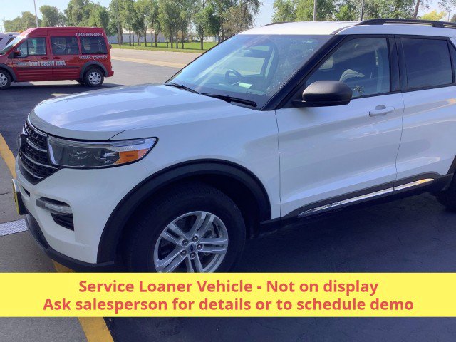 Used 2024 Ford Explorer XLT w/ Equipment Group 202A AWD/4WD image 1